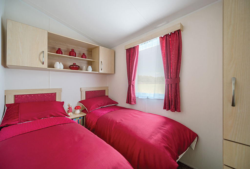 Super deluxe 2 bedroom family caravan | Cornwall | Tehidy Holiday Park ...